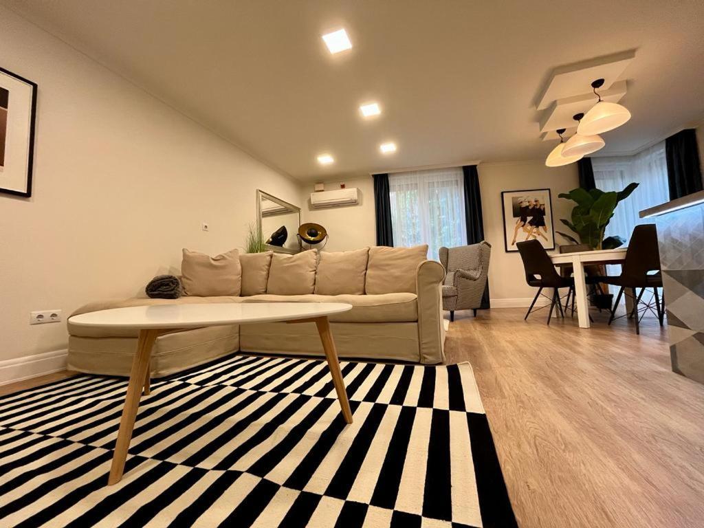 Ground Floor Park Bestern Seghedin Exterior foto